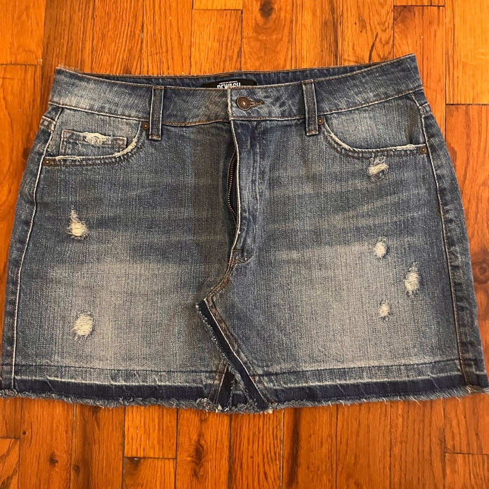 Denim skirt , blue faded, new